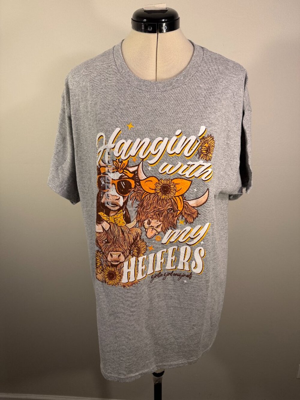 Girlie Girl Originals gray T-shirt with the image of cows and the inscription L